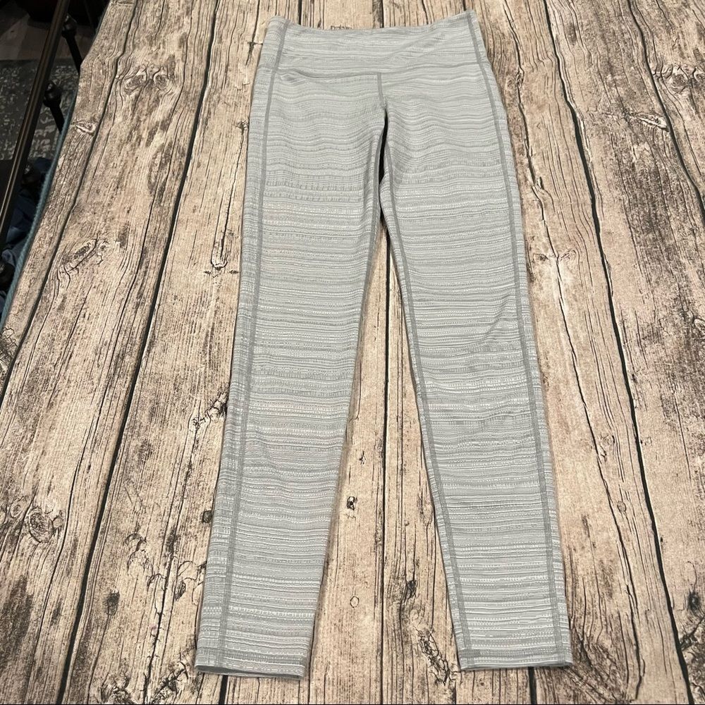 Athleta gray textured high rise chaturanga leggings size small